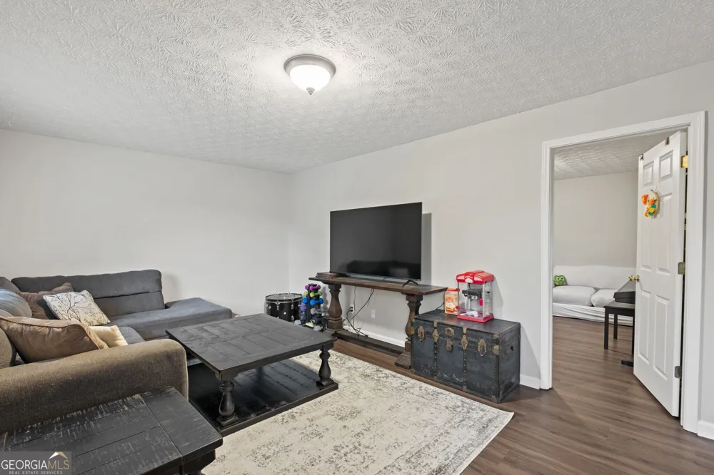 122 Brookhaven LN Canton, GA 30114