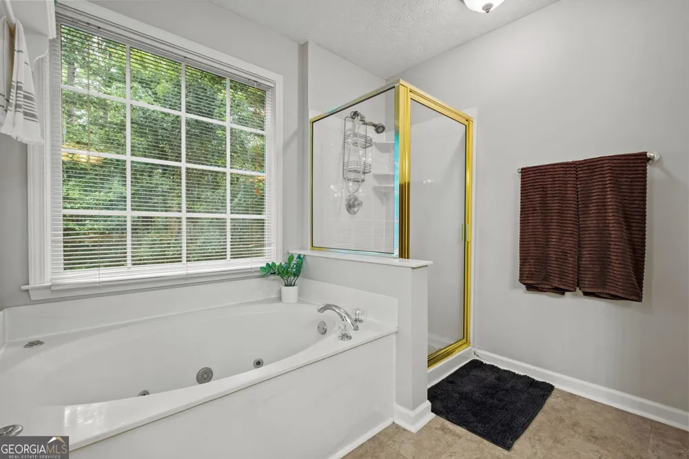 122 Brookhaven LN Canton, GA 30114