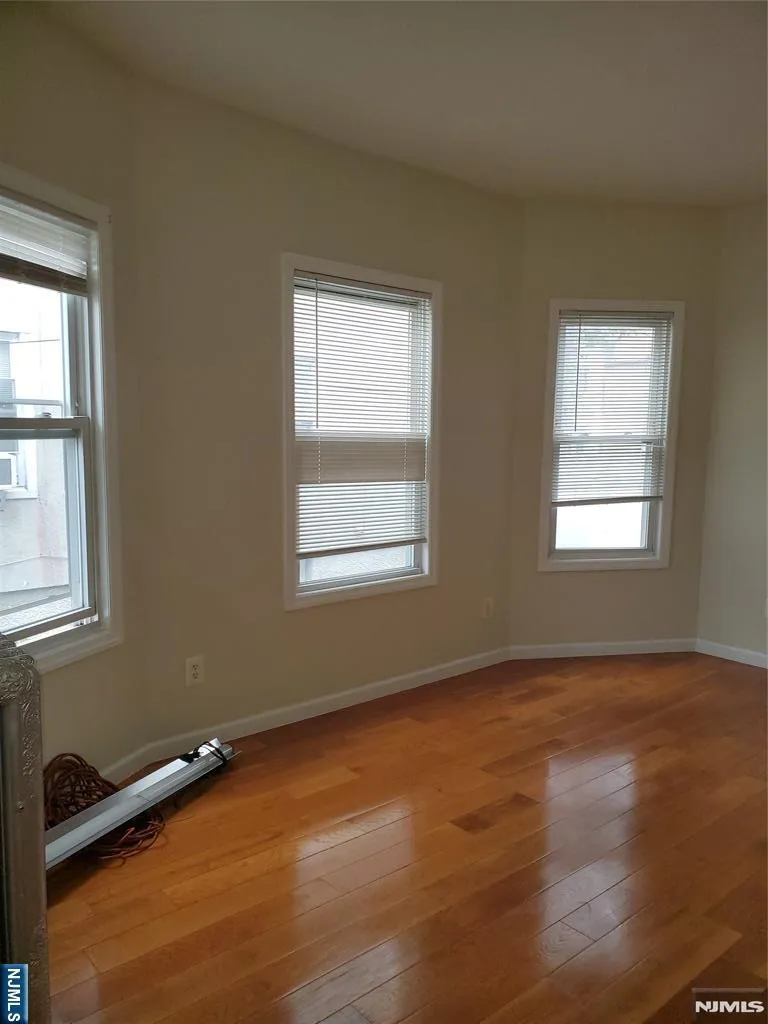 71 Aycrigg Avenue Passaic, NJ 07055