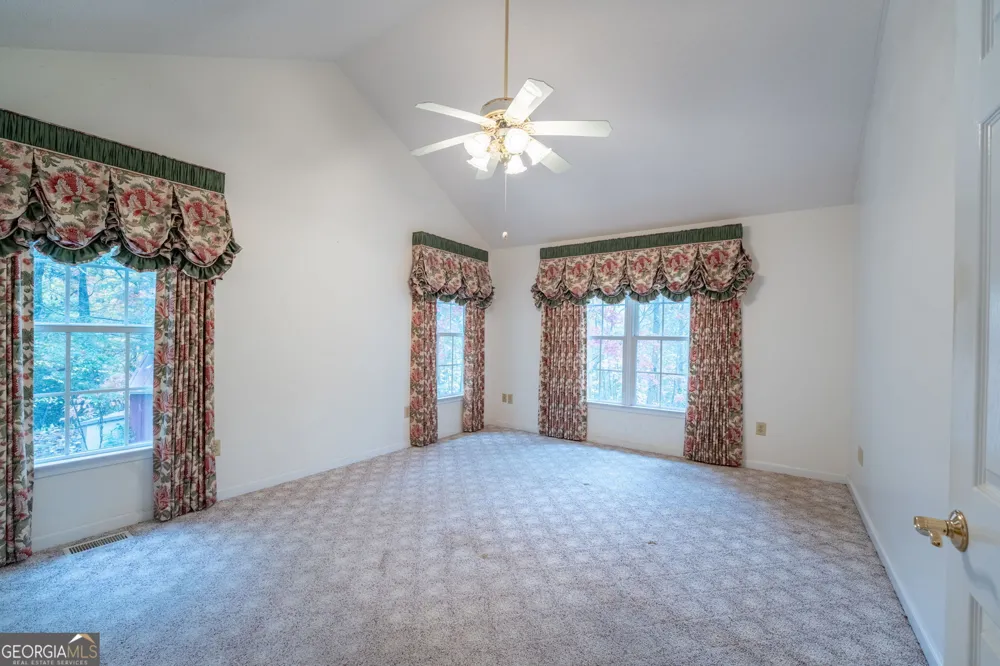 1327 Pinnacle DR Clayton, GA 30525