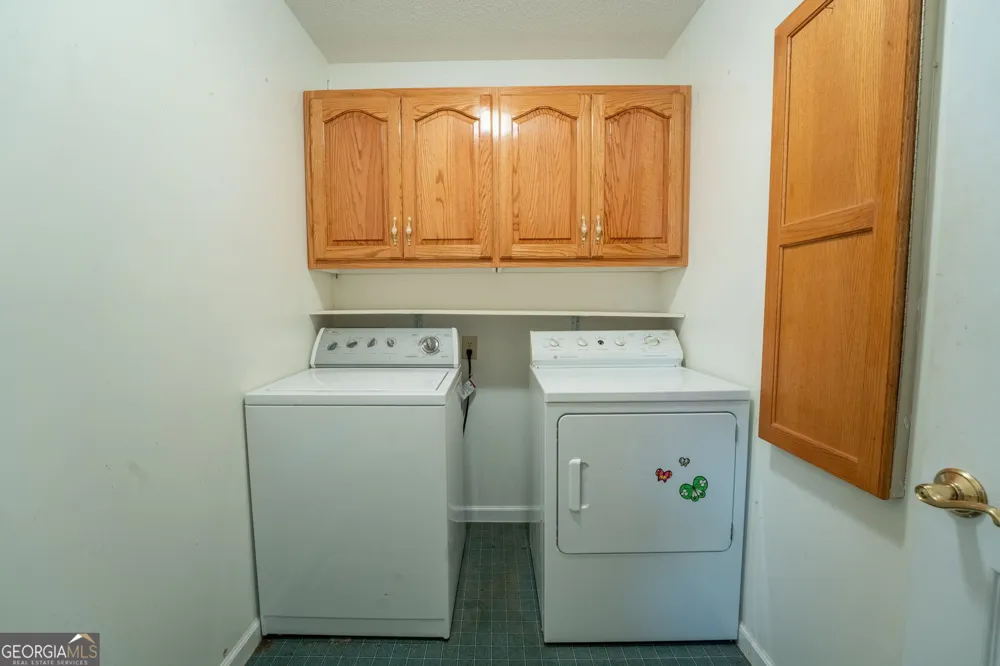 1327 Pinnacle DR Clayton, GA 30525