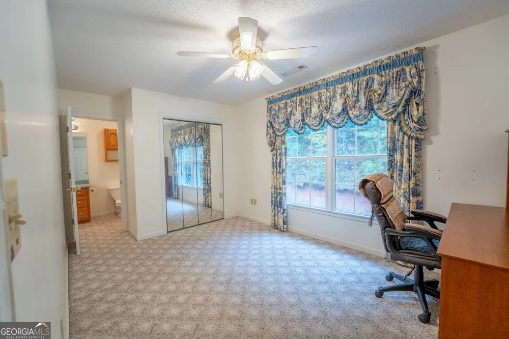 1327 Pinnacle DR Clayton, GA 30525