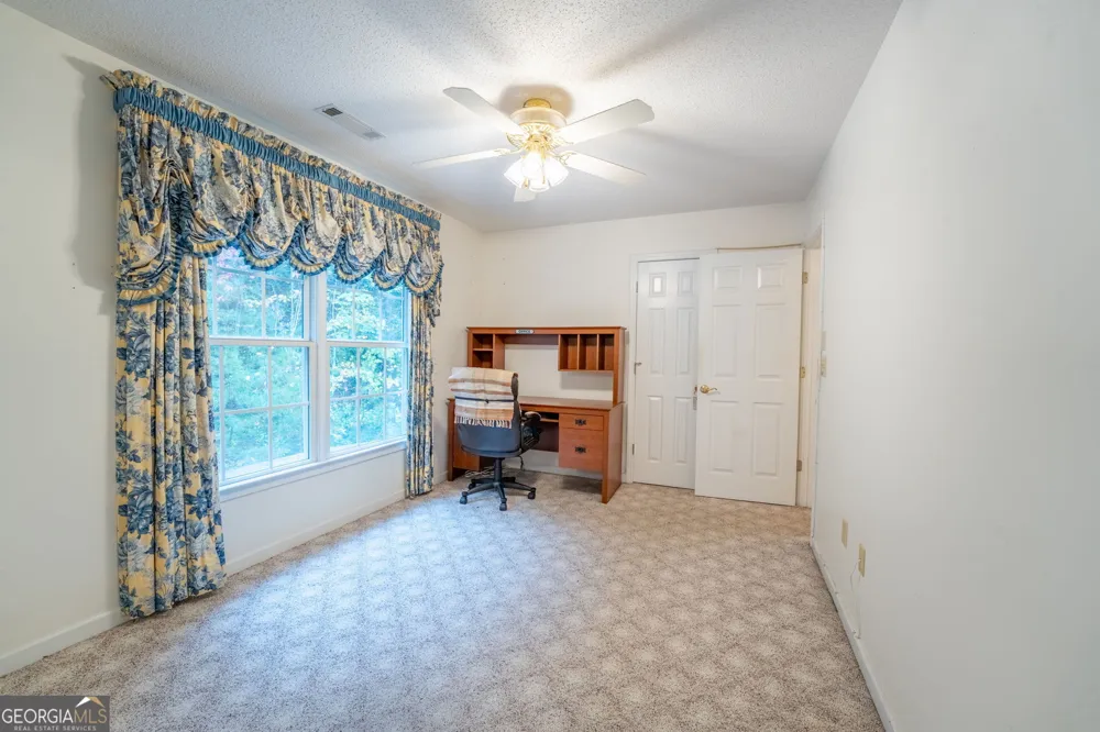 1327 Pinnacle DR Clayton, GA 30525