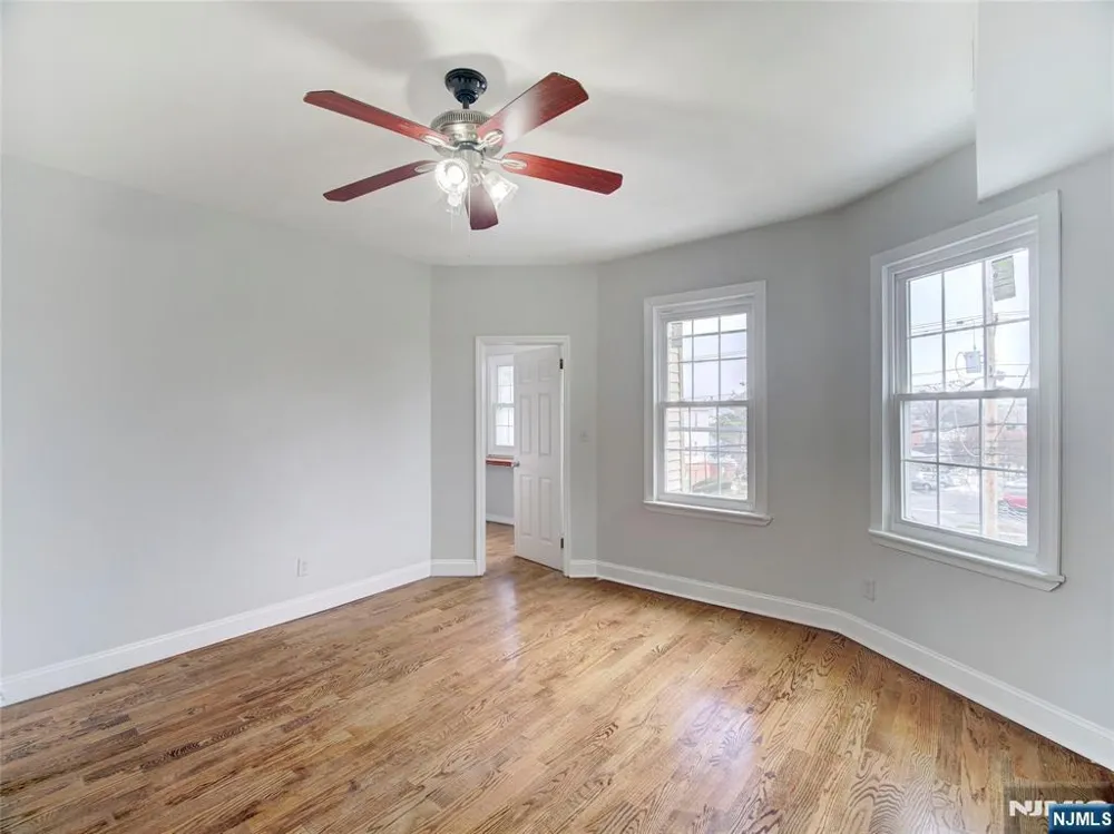 762 Summer Avenue Newark, NJ 07104