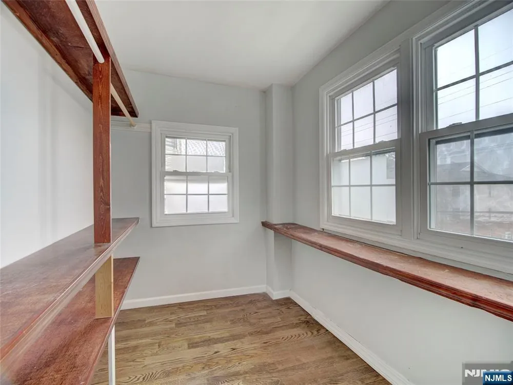 762 Summer Avenue Newark, NJ 07104