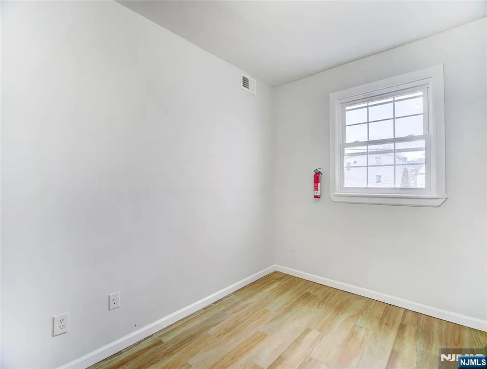762 Summer Avenue Newark, NJ 07104