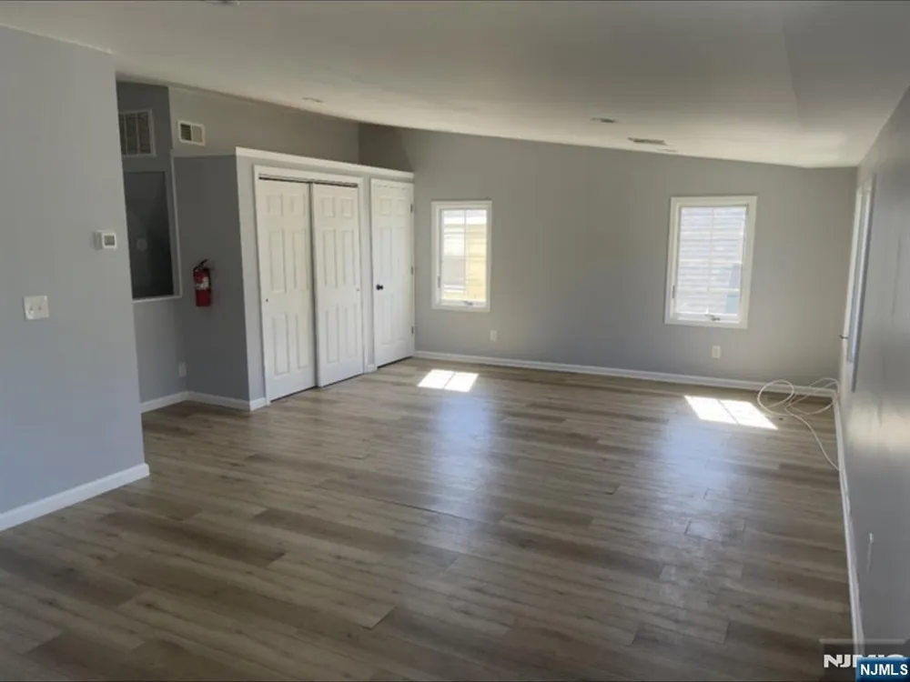 99 Passaic Avenue Hawthorne, NJ 07506