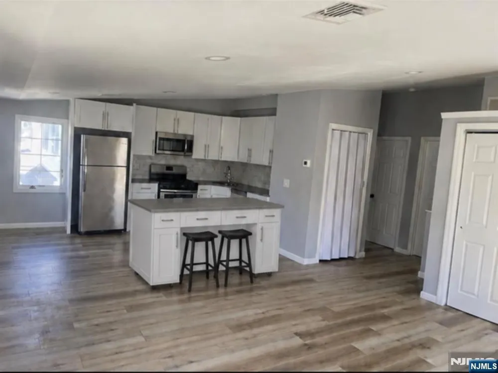 99 Passaic Avenue Hawthorne, NJ 07506