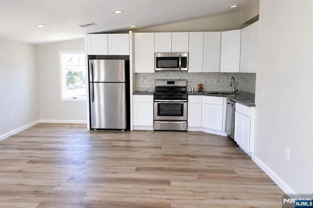 99 Passaic Avenue Hawthorne, NJ 07506