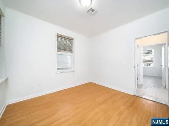 613 Ridge Road 2R Lyndhurst, NJ 07071