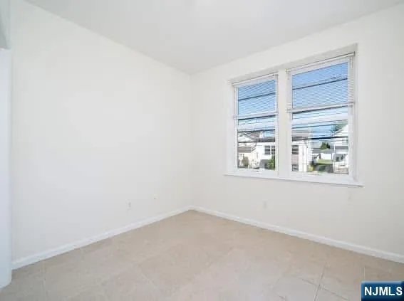 613 Ridge Road 2R Lyndhurst, NJ 07071