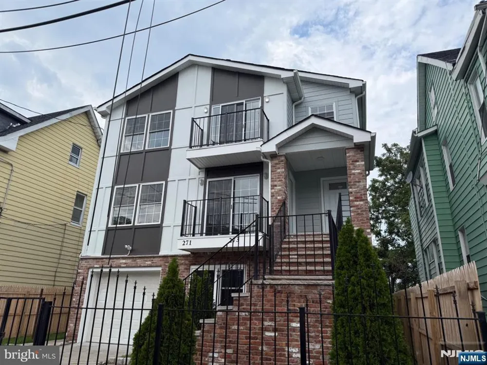 271-273 Schley Street 2 Newark, NJ 07112