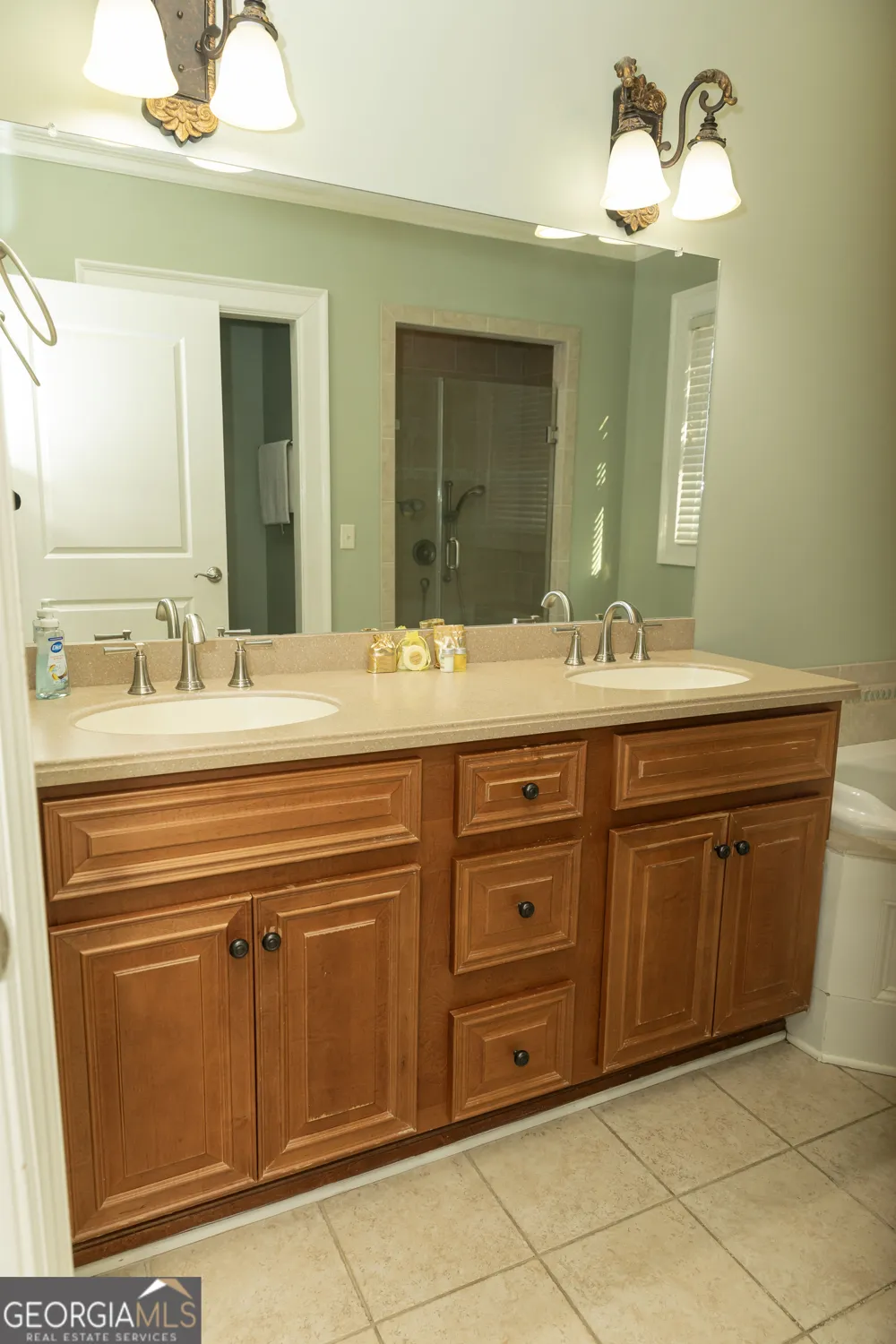 102 Arbor CT Dublin, GA 31021
