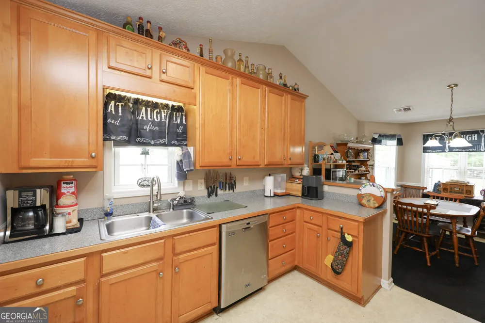 270 Roberts TRL Locust Grove, GA 30248