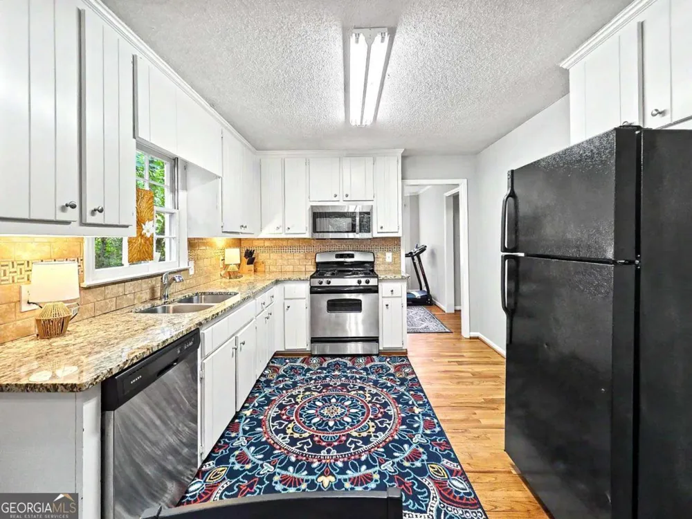 916 Little River LN Woodstock, GA 30189