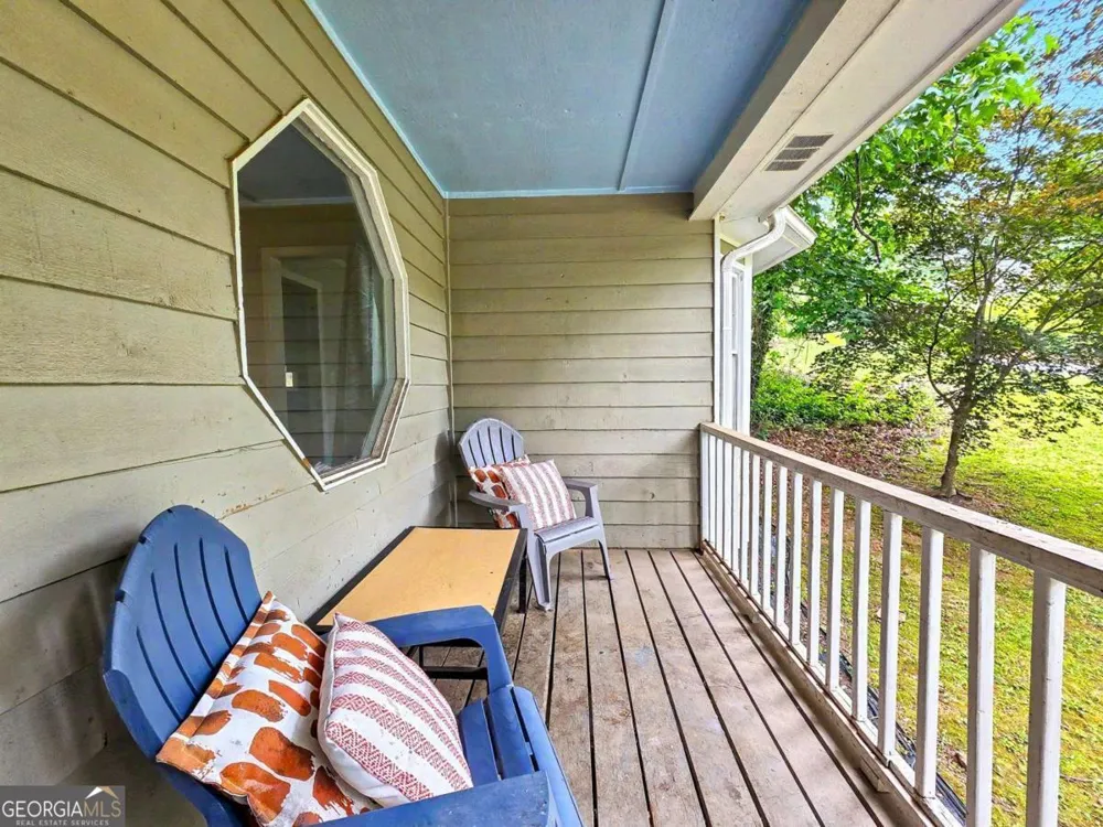 916 Little River LN Woodstock, GA 30189
