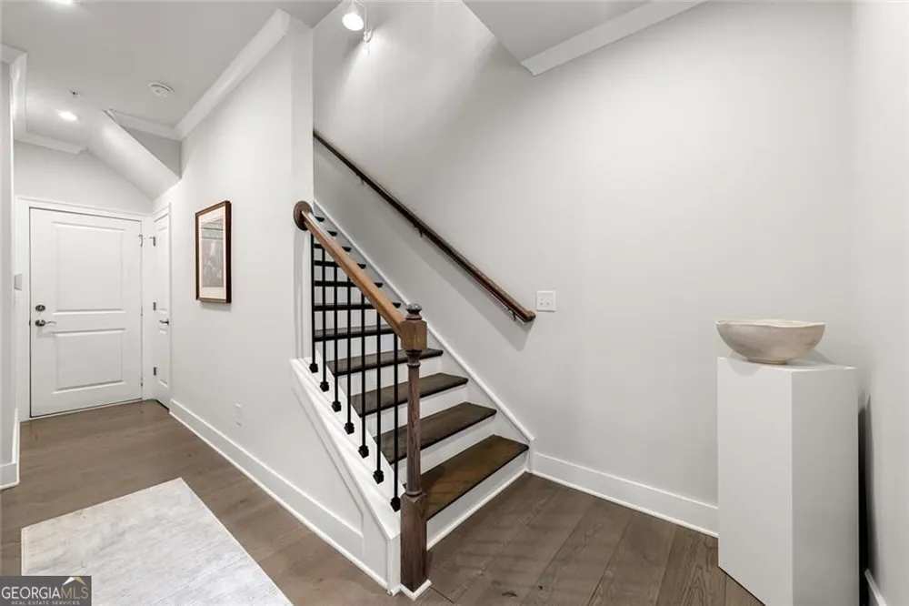1012 Burnside LN NW Atlanta, GA 30318