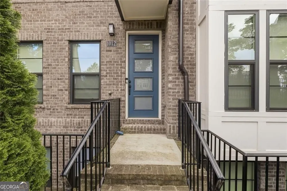 1012 Burnside LN NW Atlanta, GA 30318