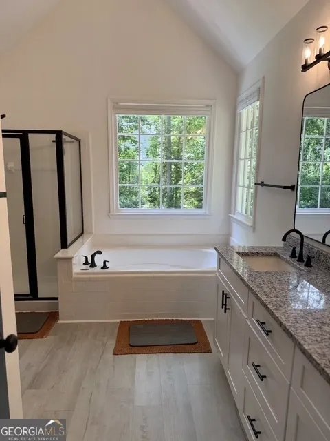 565 Fortune Ridge RD Stone Mountain, GA 30087