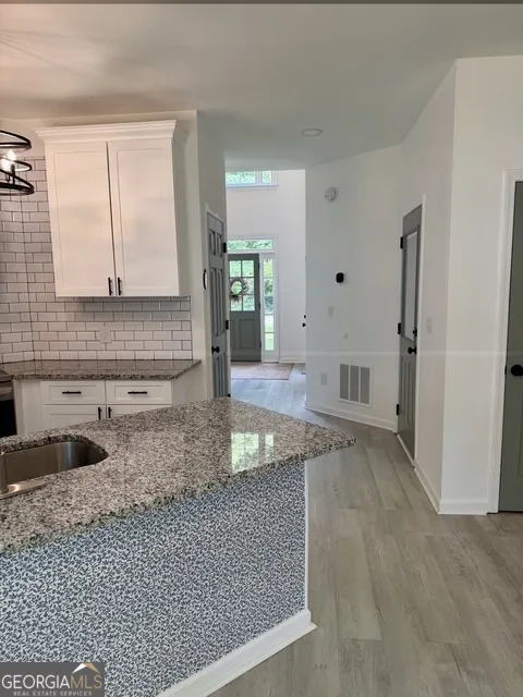 565 Fortune Ridge RD Stone Mountain, GA 30087