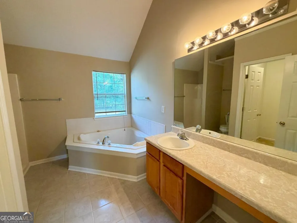2457 Wall ST SE Conyers, GA 30013