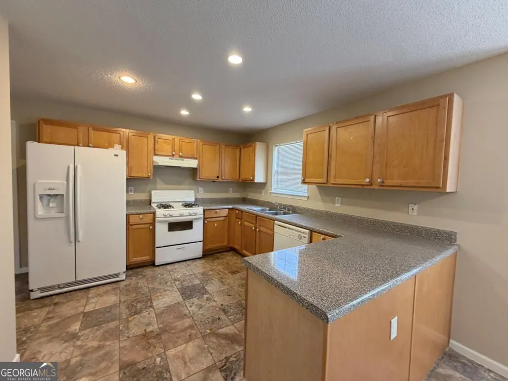 2457 Wall ST SE Conyers, GA 30013