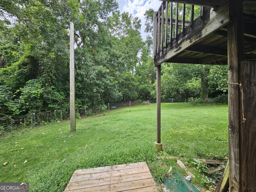 221 Brantley RD Warner Robins, GA 31093