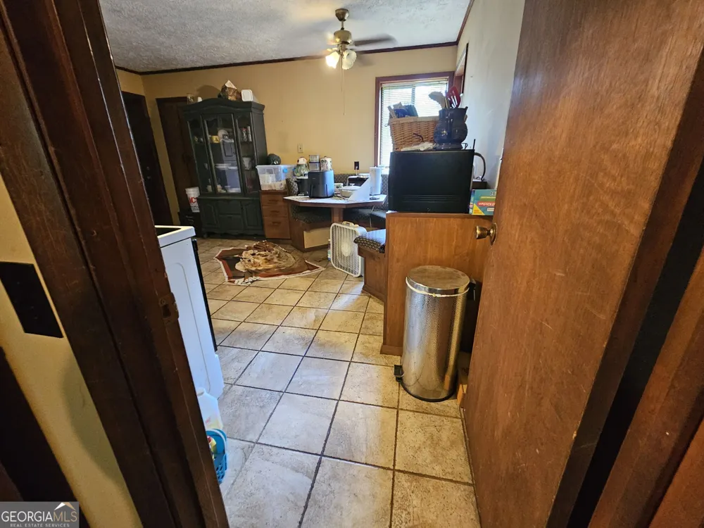 221 Brantley RD Warner Robins, GA 31093