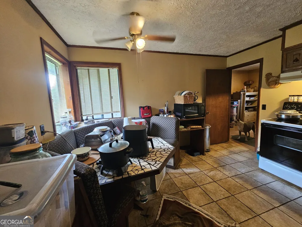 221 Brantley RD Warner Robins, GA 31093