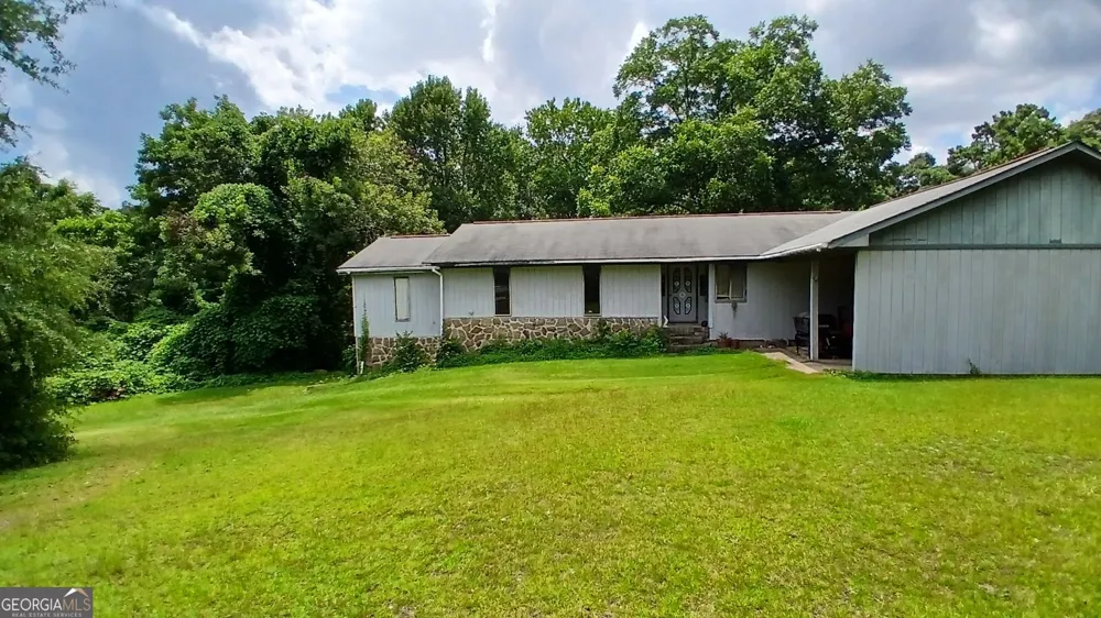 221 Brantley RD Warner Robins, GA 31093