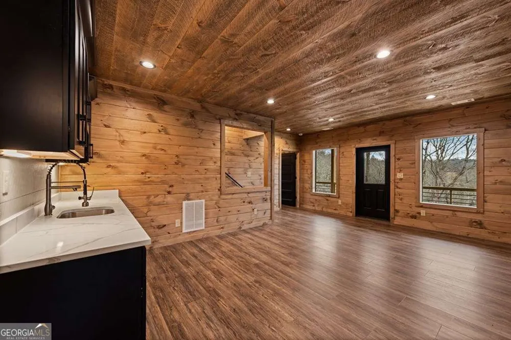 416 Windy Valley TRL Blue Ridge, GA 30513