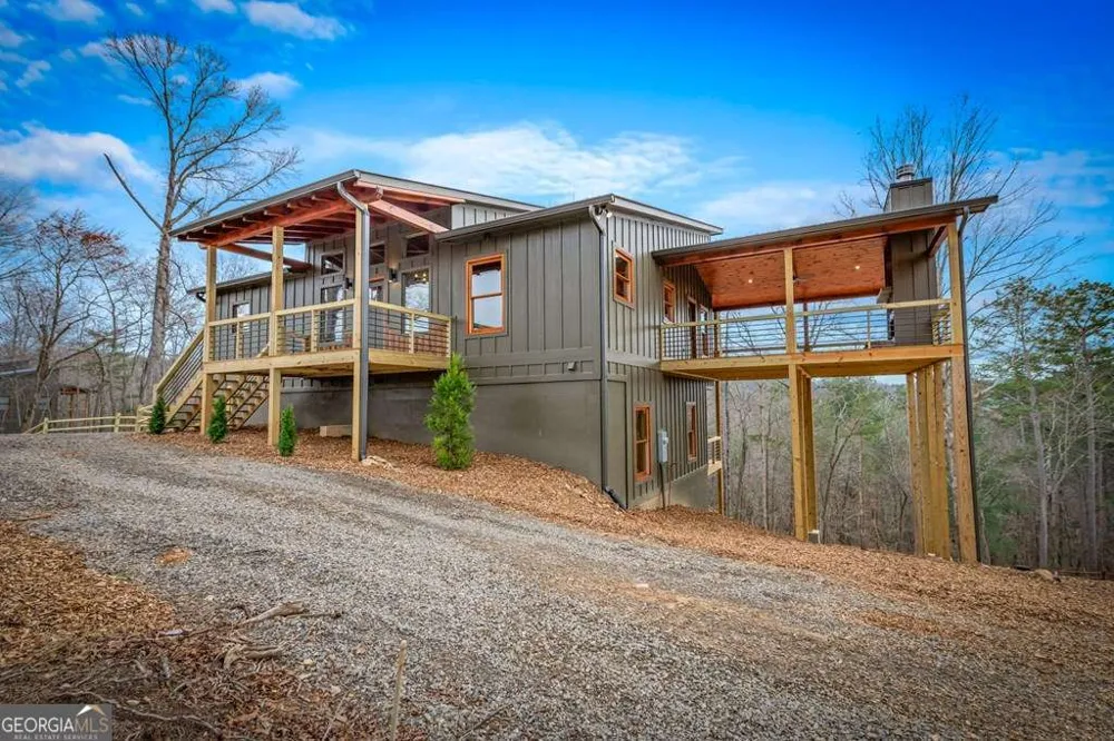 416 Windy Valley TRL Blue Ridge, GA 30513