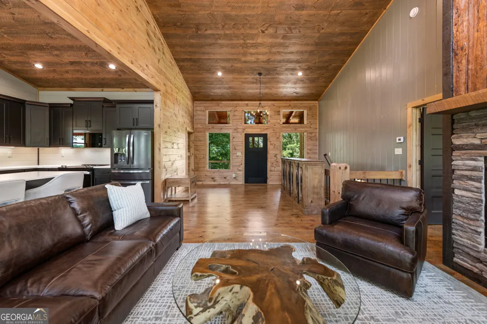 416 Windy Valley TRL Blue Ridge, GA 30513