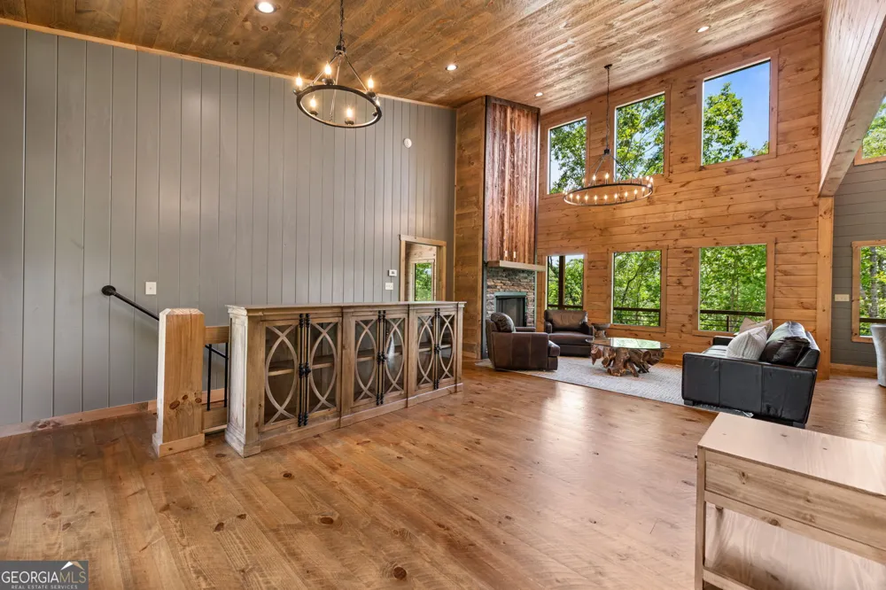416 Windy Valley TRL Blue Ridge, GA 30513