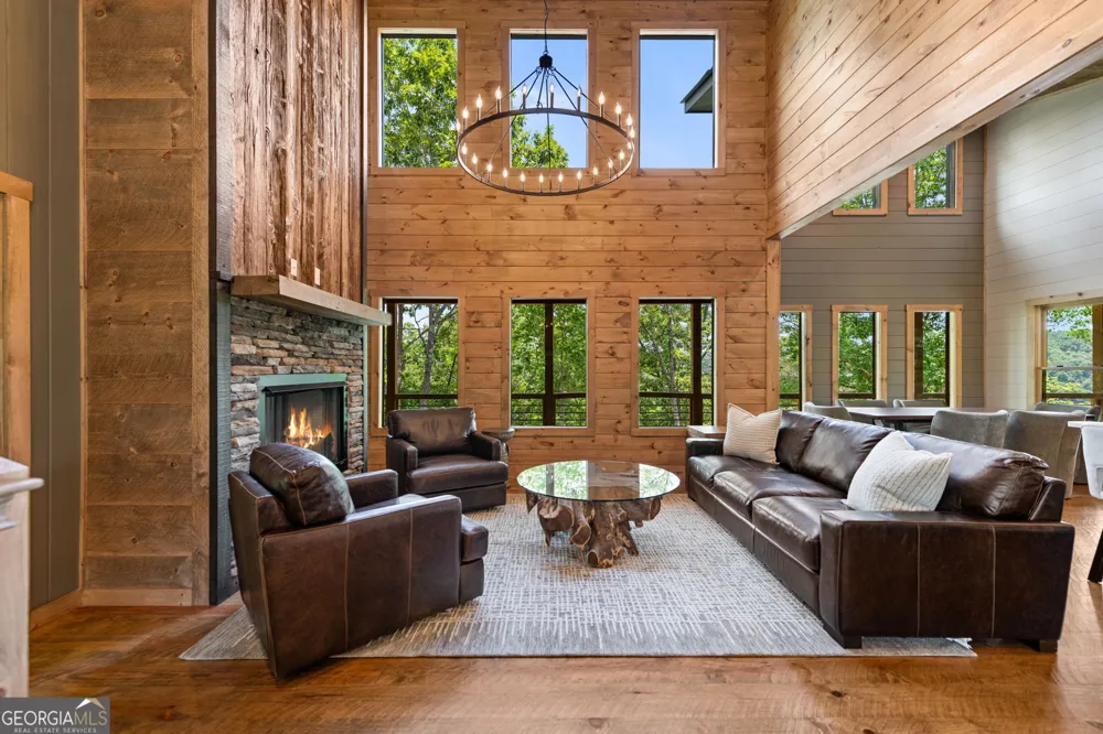 416 Windy Valley TRL Blue Ridge, GA 30513