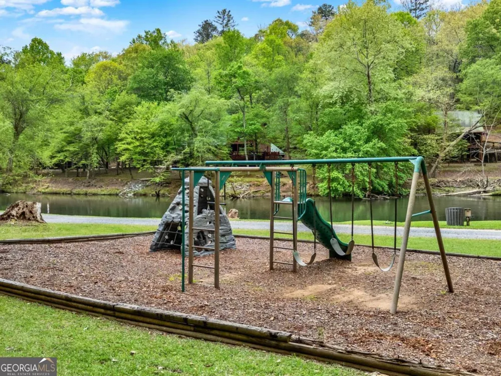 5 W Muller lane Ellijay, GA 30540