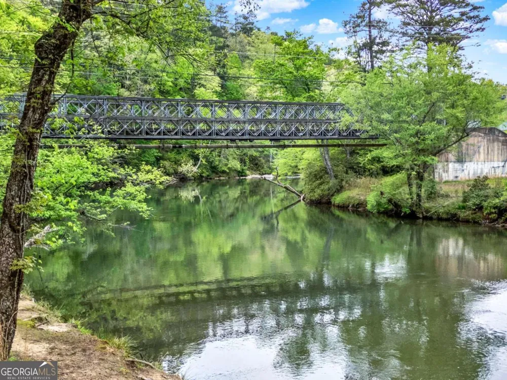 5 W Muller lane Ellijay, GA 30540