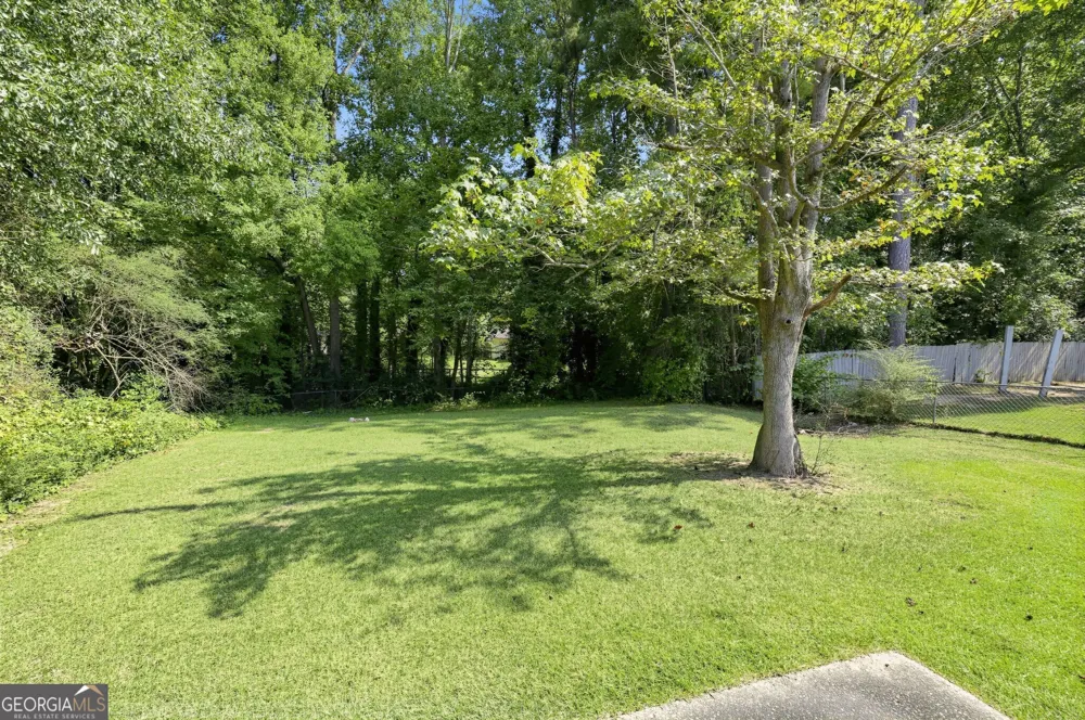 10248 Briarbay LOOP Jonesboro, GA 30238