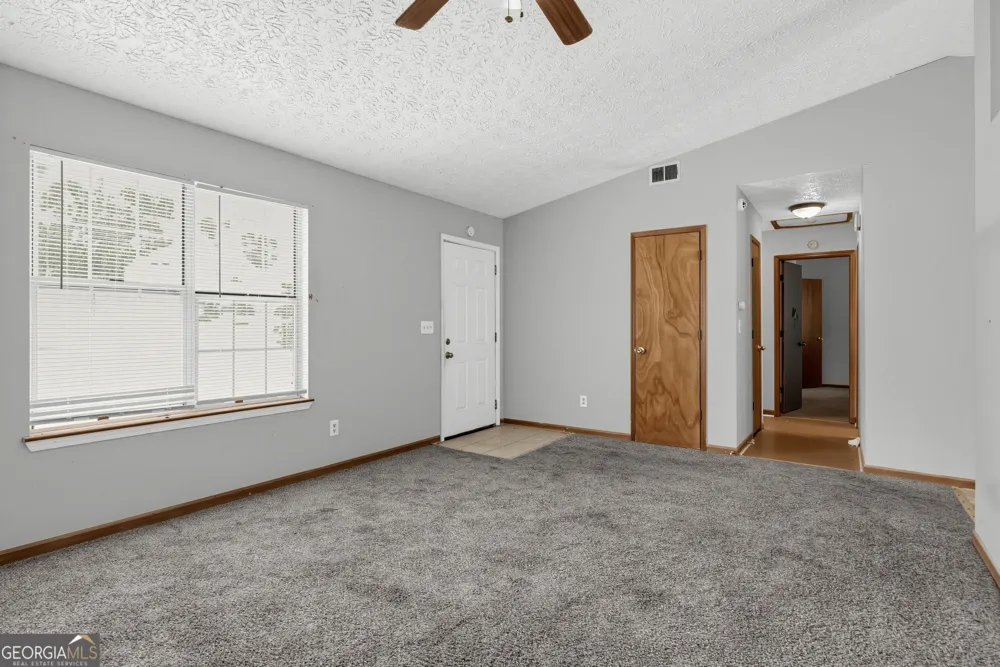 10248 Briarbay LOOP Jonesboro, GA 30238