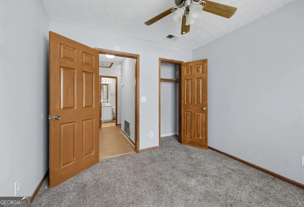 10248 Briarbay LOOP Jonesboro, GA 30238