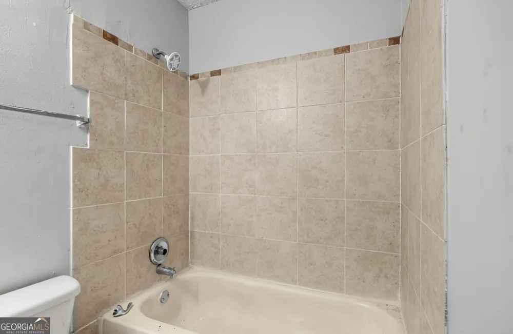 10248 Briarbay LOOP Jonesboro, GA 30238
