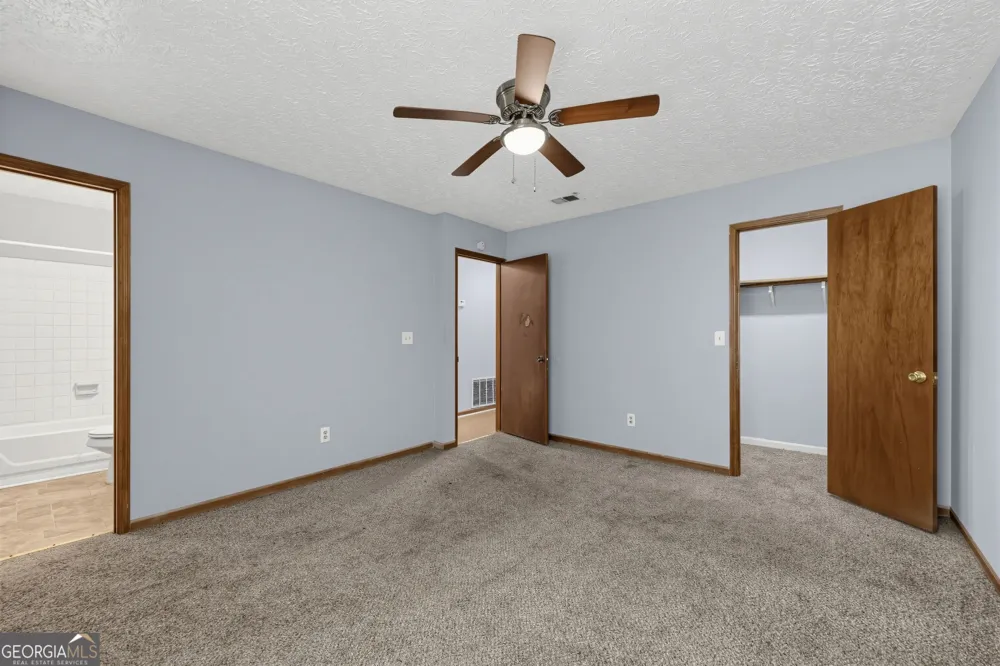 10248 Briarbay LOOP Jonesboro, GA 30238