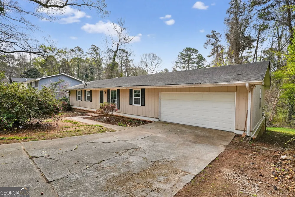6925 Kimberland Gardens LN Lithonia, GA 30058