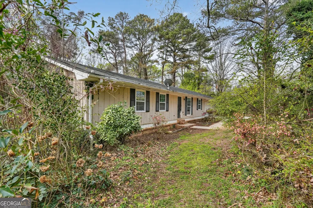 6925 Kimberland Gardens LN Lithonia, GA 30058