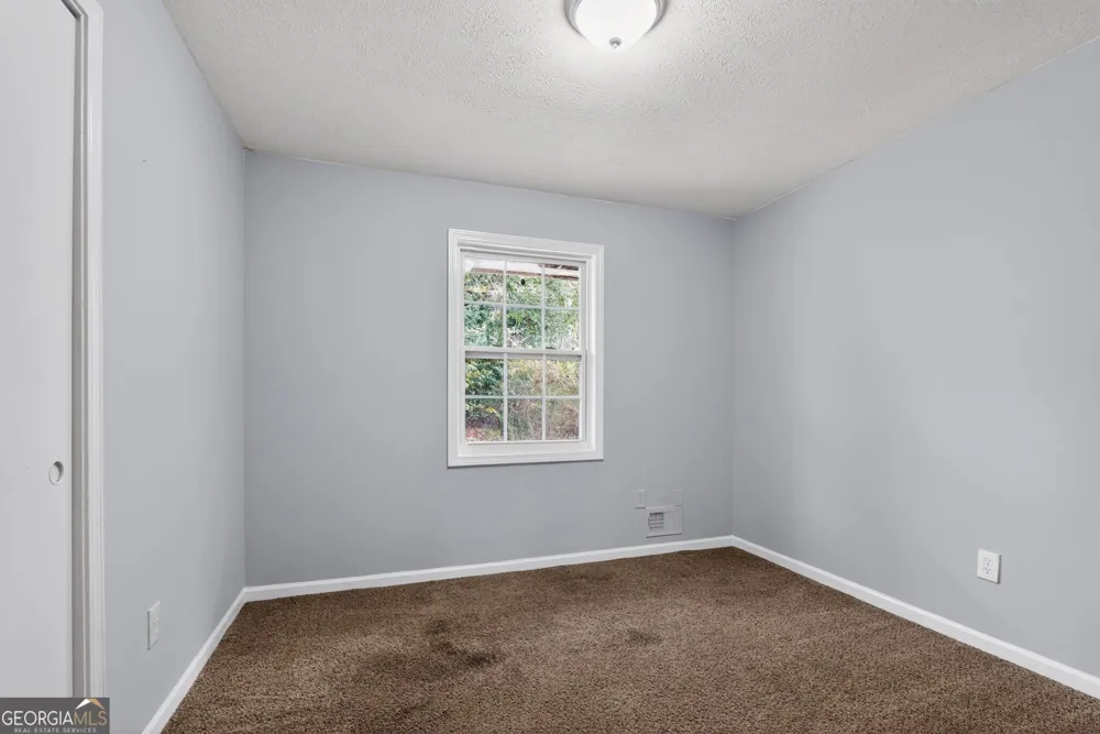 6925 Kimberland Gardens LN Lithonia, GA 30058