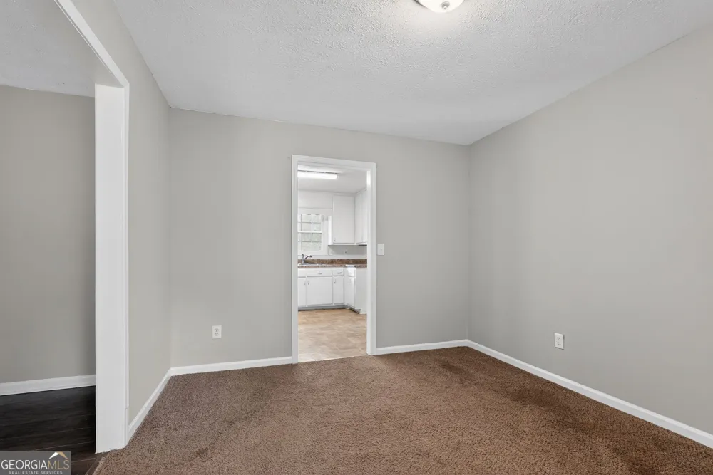 6925 Kimberland Gardens LN Lithonia, GA 30058