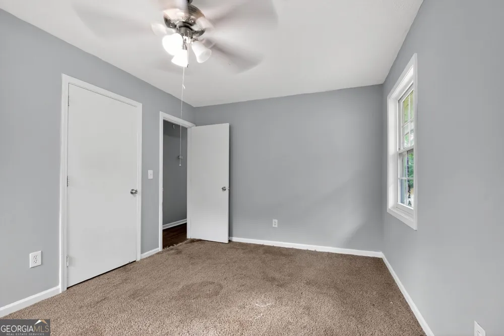 6925 Kimberland Gardens LN Lithonia, GA 30058