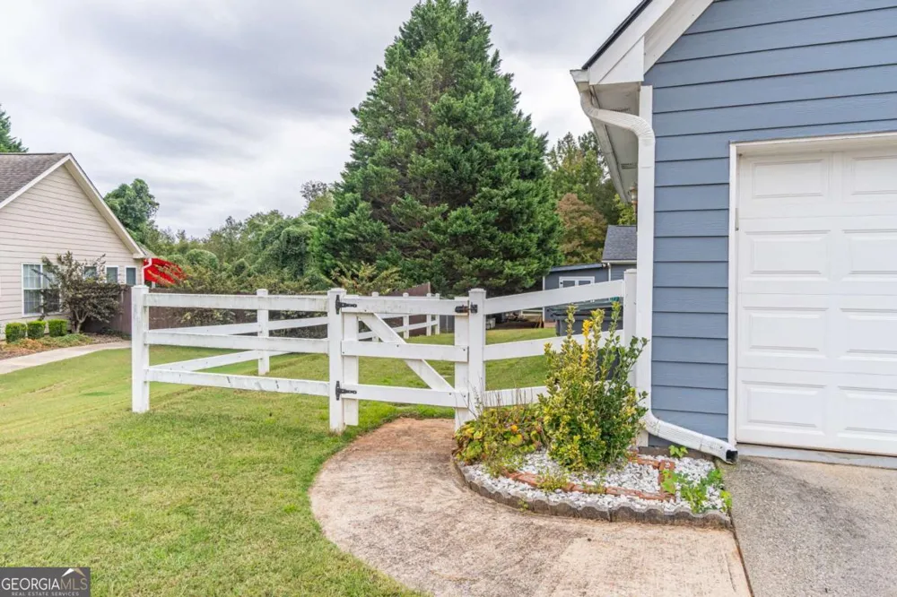 395 Flintlock DR Dacula, GA 30019