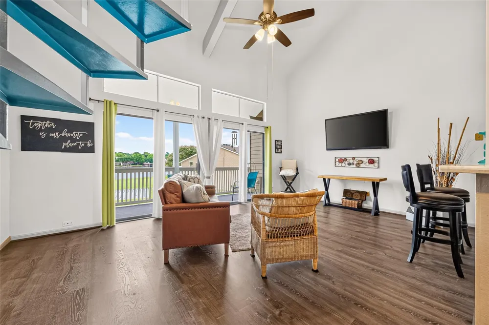 168 April Point Drive S #168 Conroe, TX 77356