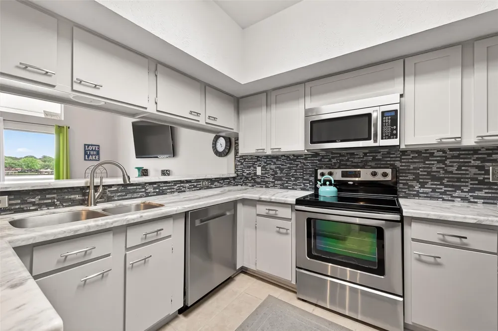 168 April Point Drive S #168 Conroe, TX 77356